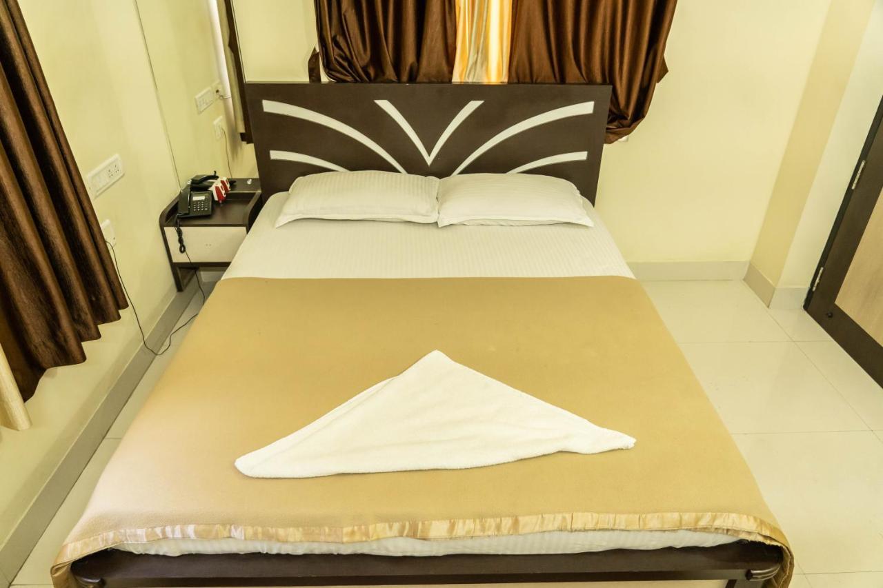 Hotel Bnson Blue Cuttack Exterior foto